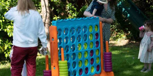Outdoor-Garden-Games-At-Family-Fun-Event