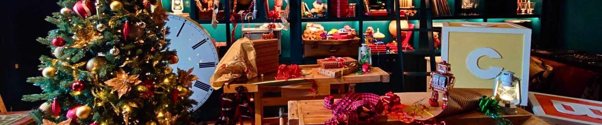 Santas-Toy-Store-Set-Design