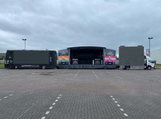 Setting-Up-Drive-In-Cinema-Experience-Event