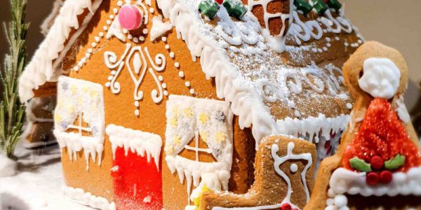 Virtual-gingerbread-house-decorating-workshop