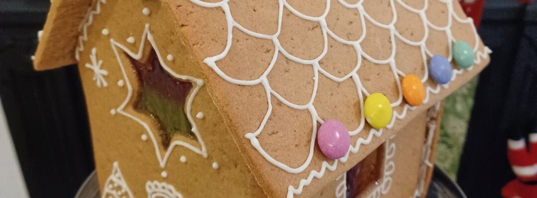 Decorated-Gingerbread-House Decorated-Gingerbread-House