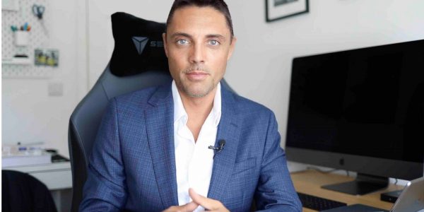 Virtual-Mentalist-available-to-hire