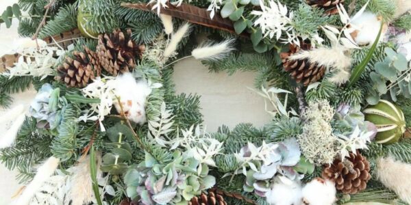 Green-and-White-Virtual-Christmas-Wreath-Making