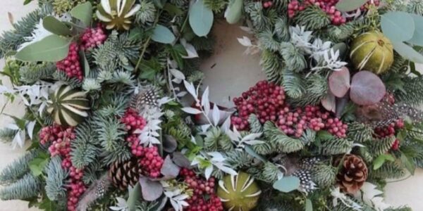 Pink-and-Red-Virtual-Christmas-Wreath-Making