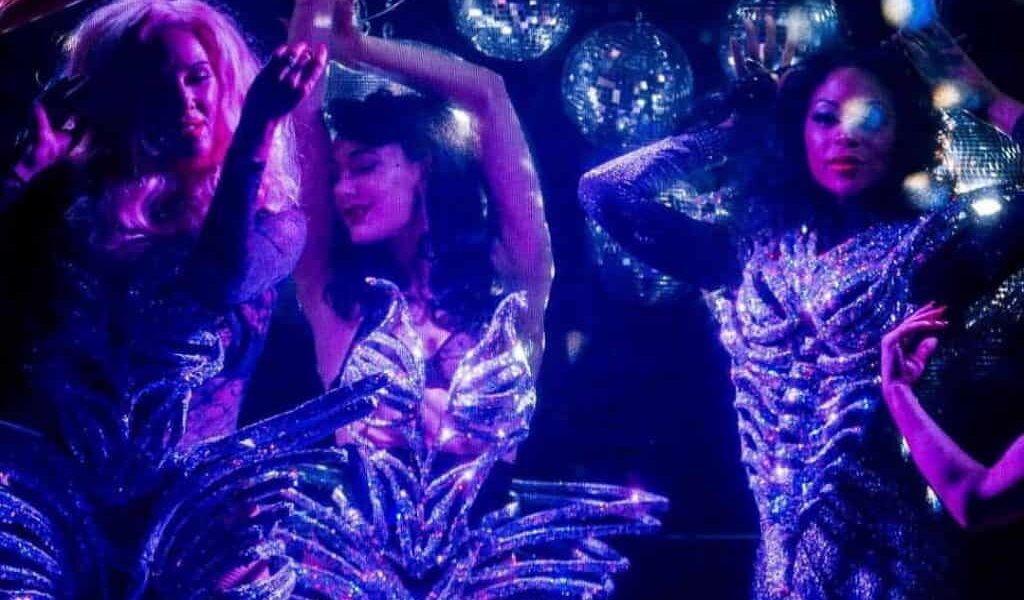 Neon-Burlesque-Dancers