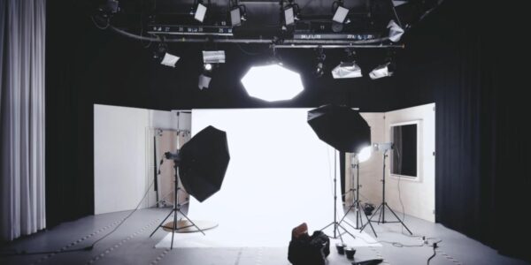 Virtual-Party-Green-Screen-Studio
