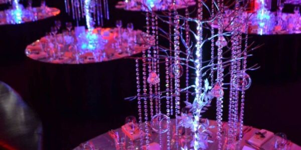 Crystal-Designs-For-Tables