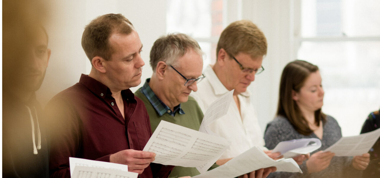 Team-Building-Singing-Workshop-Session
