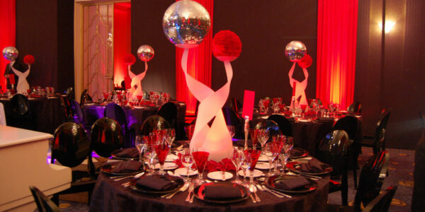 Twisted-Stand-Mirror-Ball-Table-Centre-Pieces