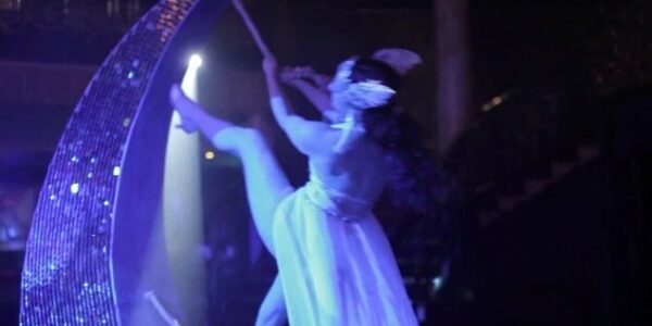 Burlesque-Performance-With-Moon-Prop