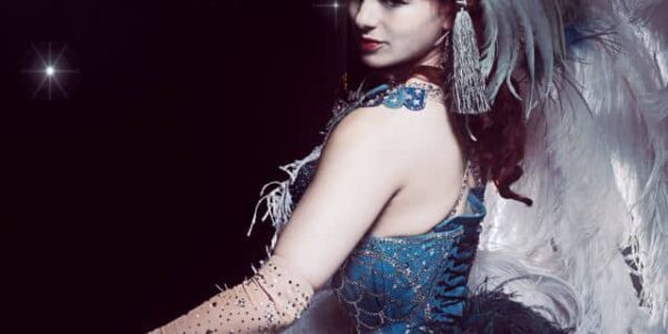 Burlesque-Performer-Vicky