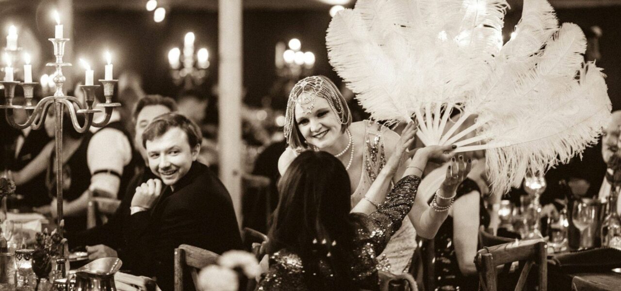 Gatsby-Girls-Walkabout-Entertainment