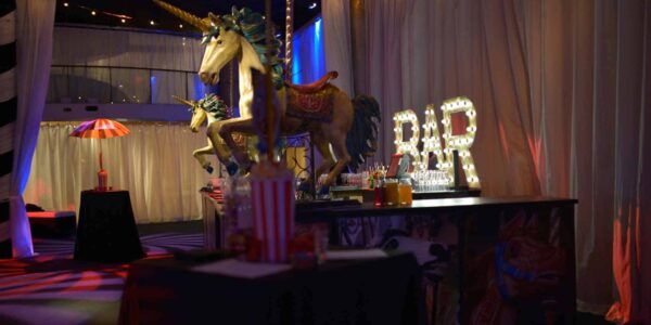 Circus-Bar-Centrepiece