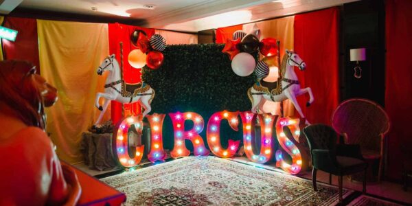Circus-Table-Centrepiece-Hire-Inspiration