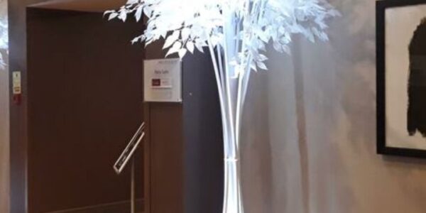White-Tree-Standing-Centrepiece