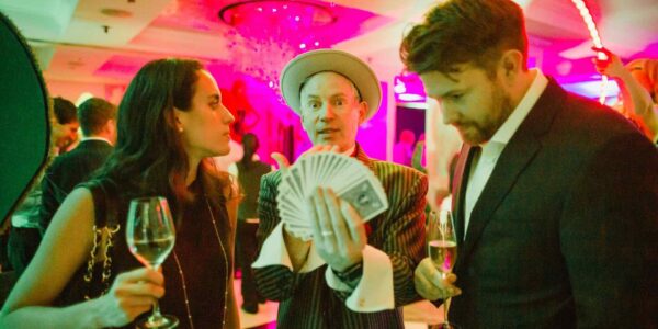 Magician-At-Company-Christmas-Party