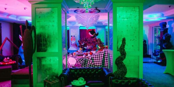 Twisted-Alice-In-Wonderland-Event-Design