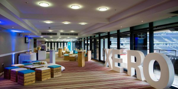 Pallet-Seating-Hire-Cubes