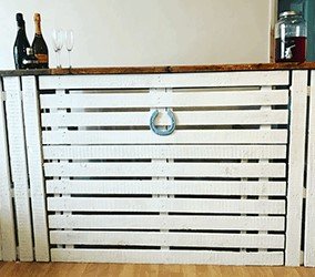 White-Rustic-Pallet-Bar-Hire
