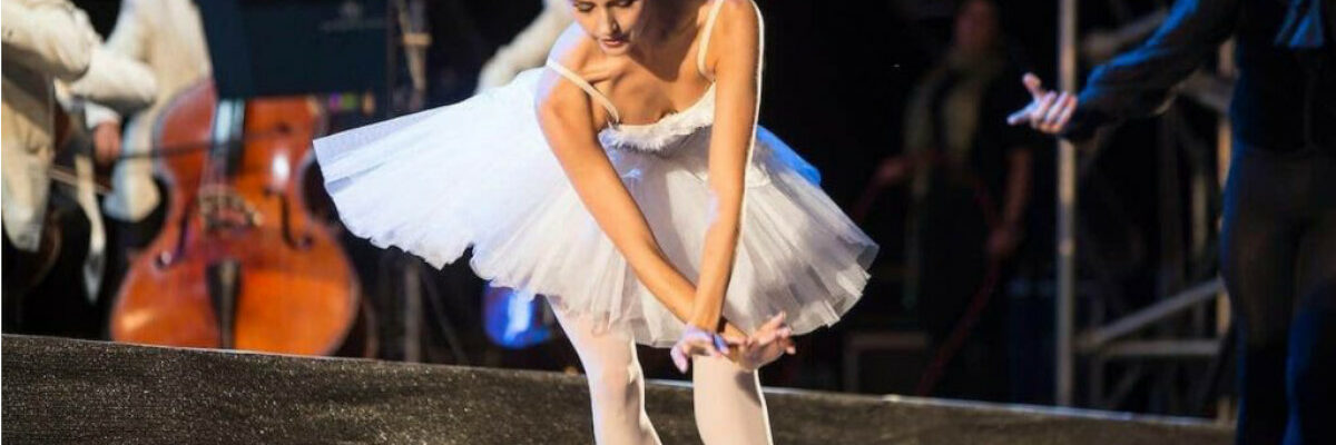 Ballet dancer for hire