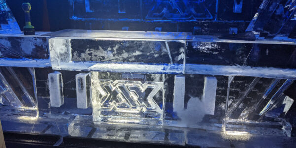 Sidemen-Ice-Bar-Set-Up