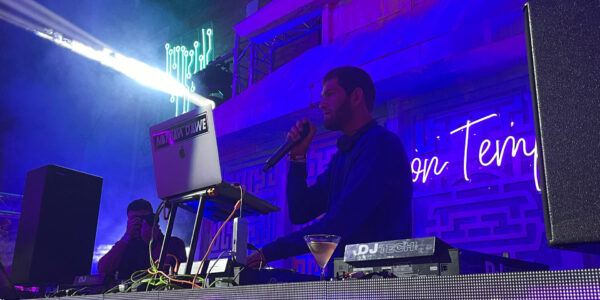 Sidemen-Party-DJ