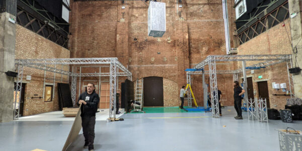 Sidemen-Party-Set-Build