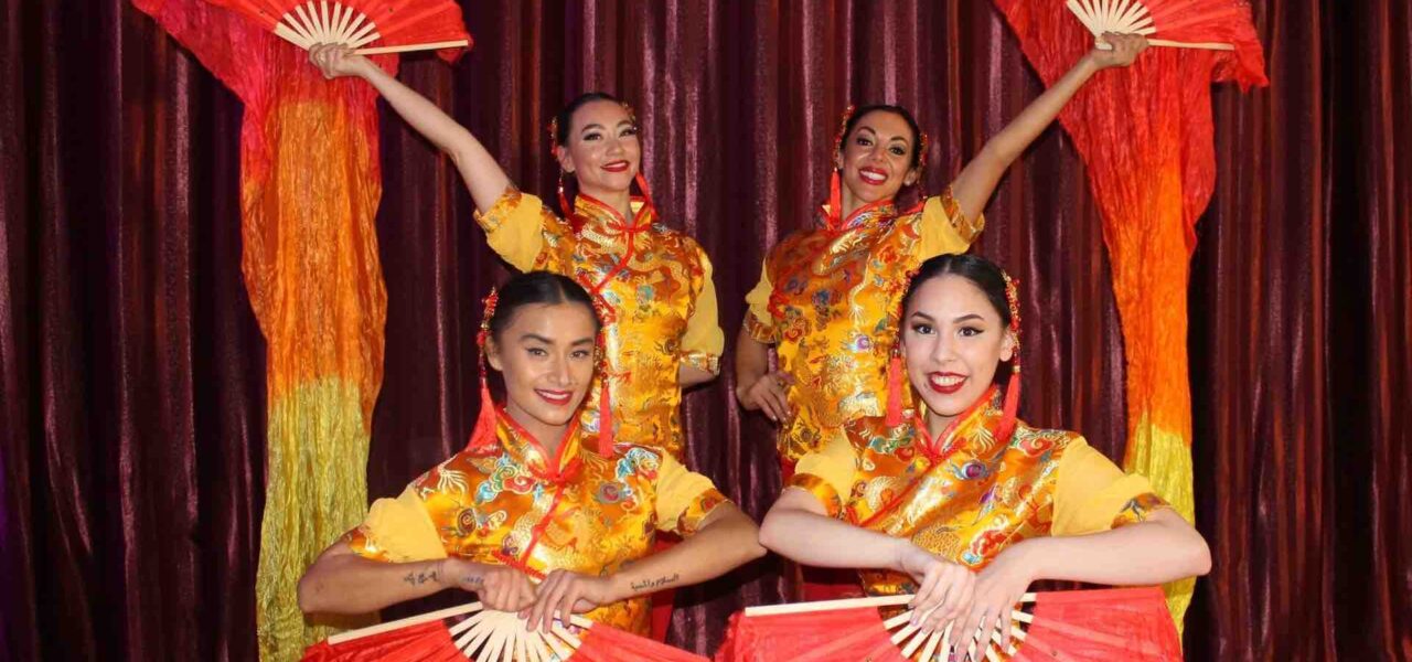 Chinese-Fan-Dancers