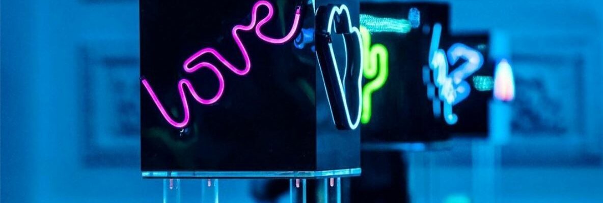 Neon-Table-Centrepieces Neon-Table-Centrepieces