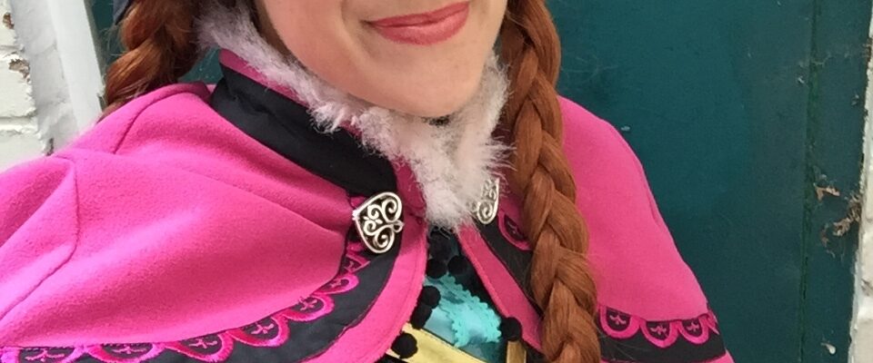 Anna-Frozen-Themed-Entertainer Anna-Frozen-Themed-Entertainer