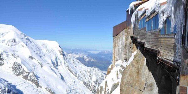 Book-Virtual-Escape-Room-Snowy-Mountain-Challenge