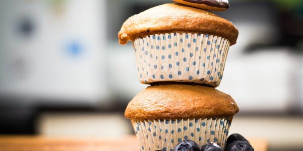 Cake-Decorating-Team-Building-Muffins