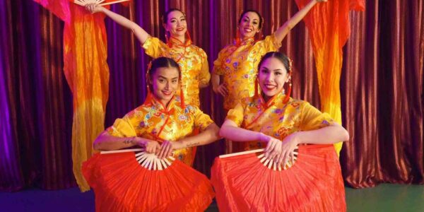 Chinese-Fan-Dancers-Act