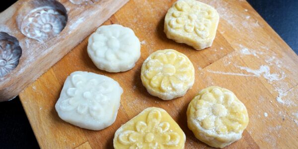 Chinese-New-Year-Snowskin-Mooncakes