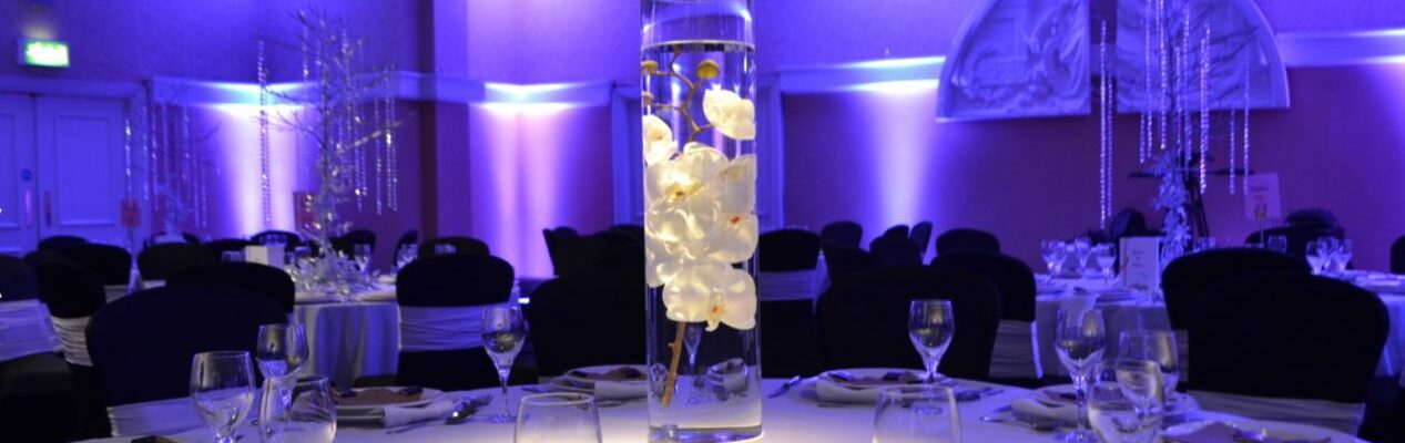 Floating-Floral-Table-Centrepiece