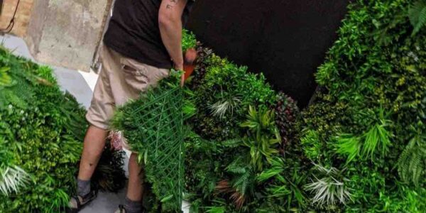 Green-Wall-Build-For-Neo-Tokyo-Themed-Party
