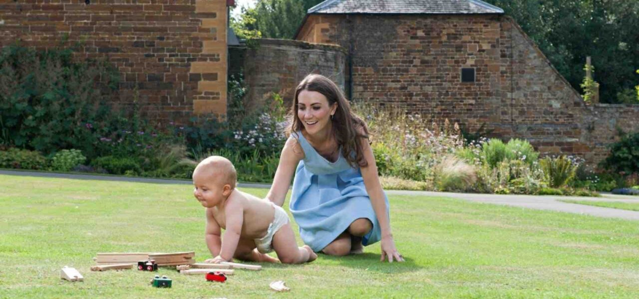 Kate-Middleton-And-Prince-George-Lookalike