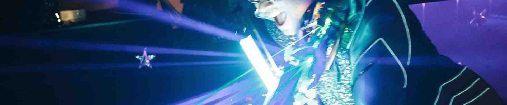 Laser-Musician-With-LED-Glasses Laser-Musician-With-LED-Glasses