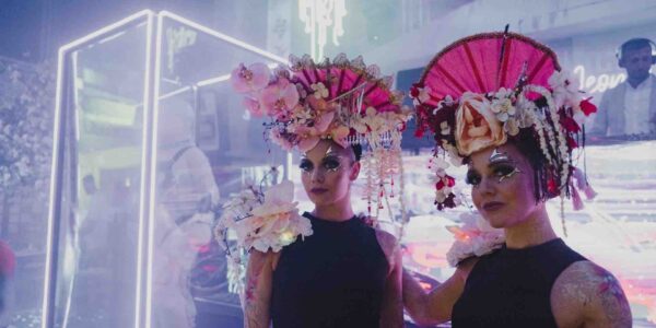 Flower-Girls-Futuristic-Tokyo-Walkabout-Acts