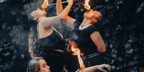 Fire-Eaters-And-Body-Burning-Performers
