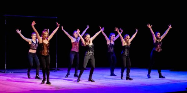 Hire-Acrobatic-Dance-Show