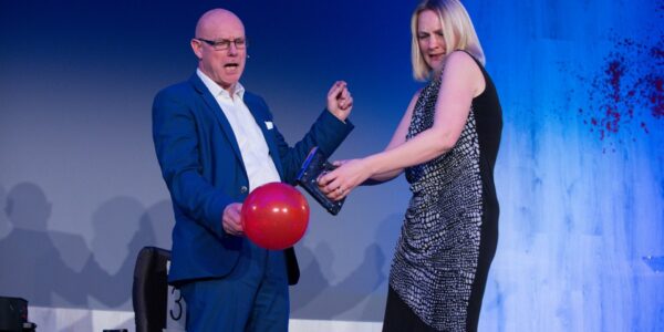 Hire-Mindreader-For-Corporate-Magic-Show-Events