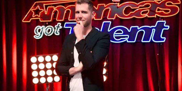 Hire-Virtual-Illusionist-For-Corporate-Shows