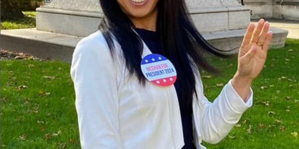 Meghan-For-President-Lookalike-Photo-Opportunity