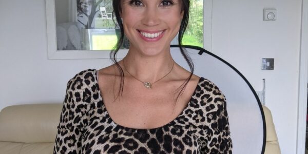 Meghan-Markle-Lookalike-Headshot