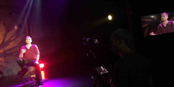 Online-Magician-Recording-Virtual-Performance