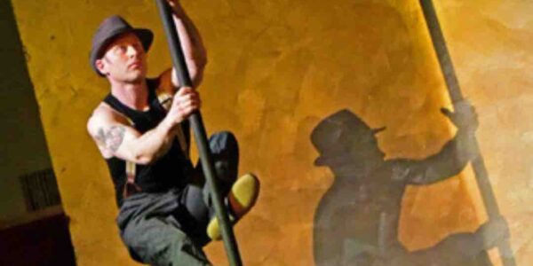 Pole-Climbing-Acrobat-On-Sway-Pole