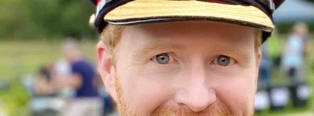 Prince-Harry-Lookalike-In-Royal-Guard-Uniform Prince-Harry-Lookalike-In-Royal-Guard-Uniform