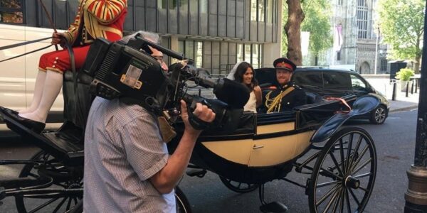 Royal-Family-Lookalikes-Royal-Carriage