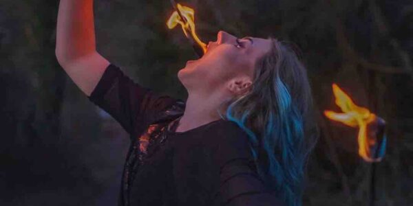 Unique-Fire-Eating-Walkabout-Performers